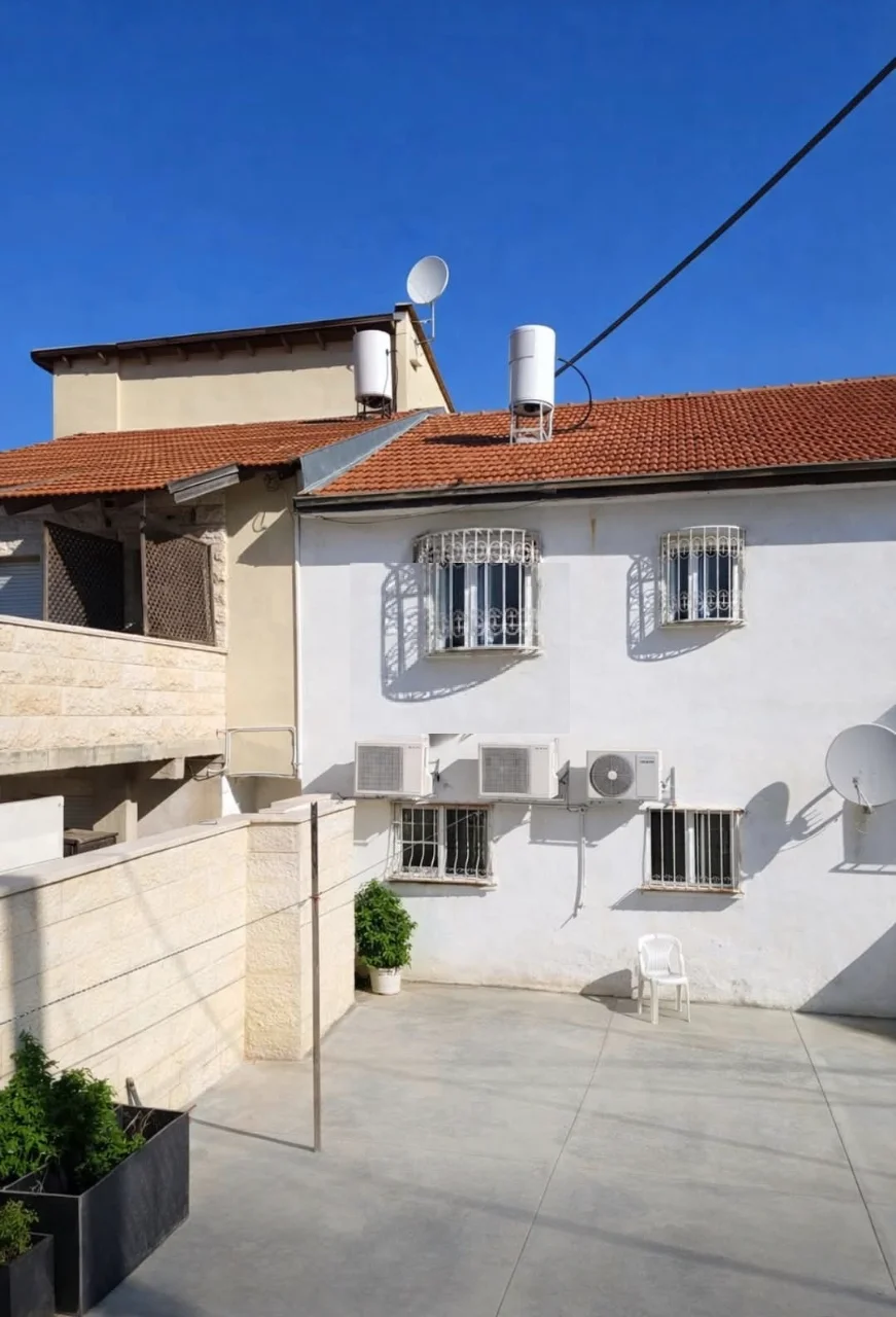 דירת 7 חדרים בבית שמש — תמונה 4
