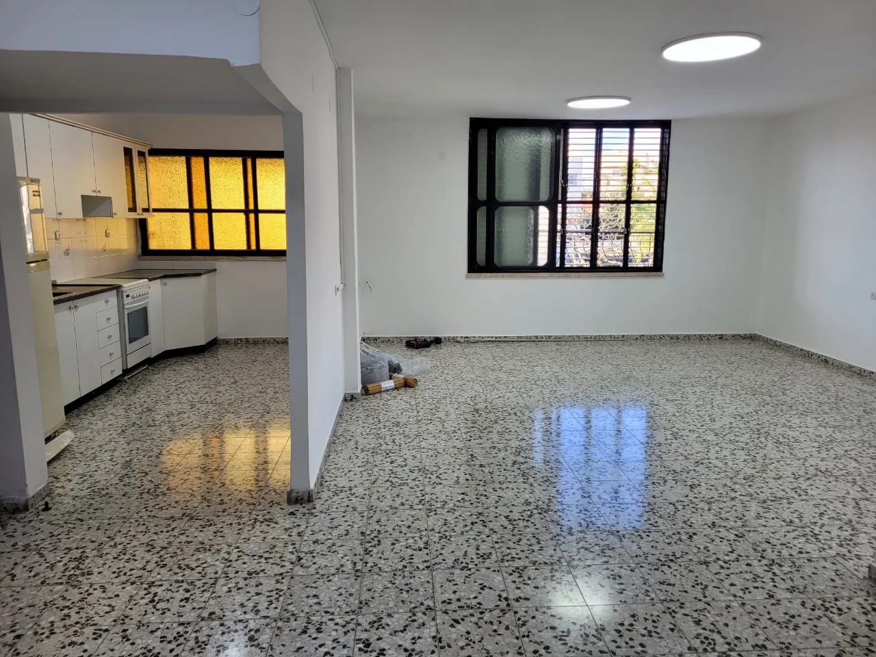 דירת 5 חדרים ענקית + מרפסת 70 מר — תמונה 4